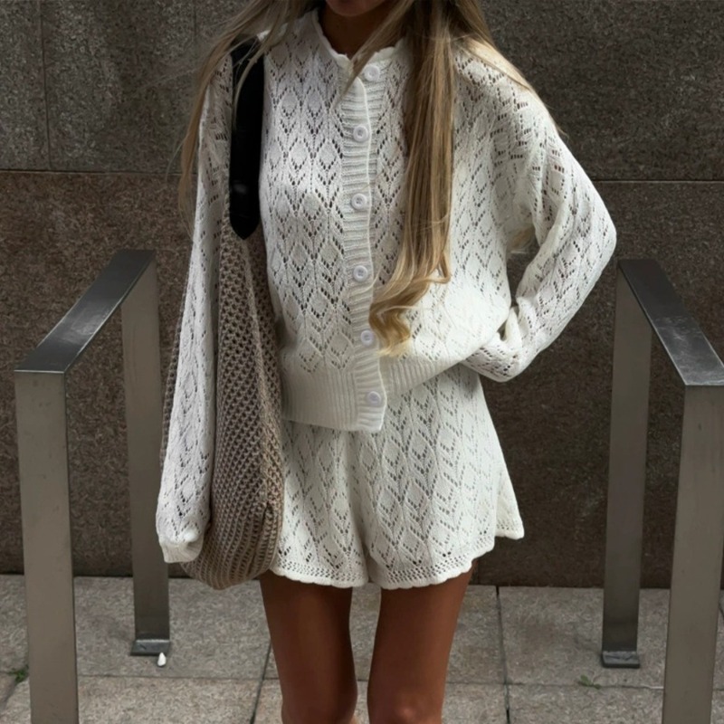 Tuularose White Knit Shorts 2- - Knitted Cardigan Men recension och pris