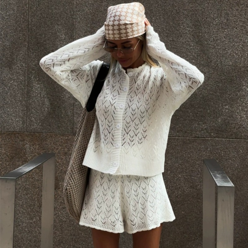 Tuularose White Knit Shorts 2- - Knitted Cardigan Men recension och pris